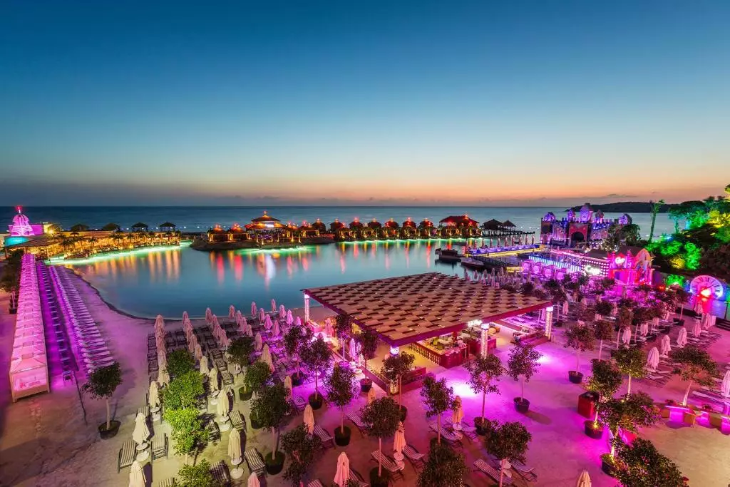 Cratos Premium Hotel Casino and SPA